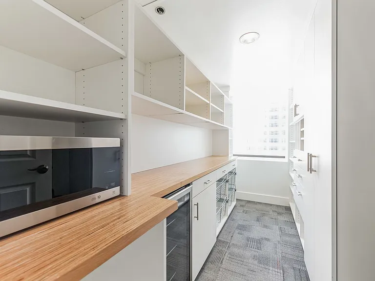 48 W Broadway #1408N — Photo 14
