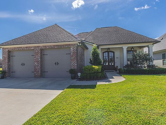 4th image of 302 Cedar Lake Dr