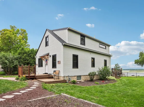 S94W14508 Groveway LANE, Muskego, WI 53150