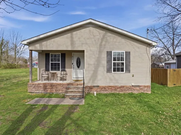 411 E Grizzard St, Tullahoma, TN 37388