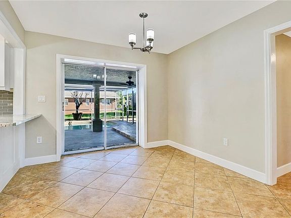 5th image of 1561 Grace Ave
