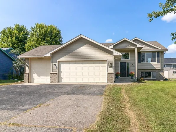 350 E Woodridge Dr, Le Center, MN 56057