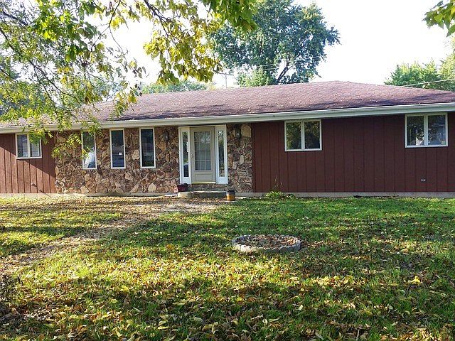 1st image of 111 Parker Ct