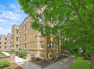 1928 W Addison St APT 1S, Chicago, IL 60613