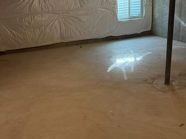 Unfinished Basement, which can be used for storage or gym