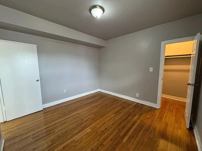 1617 W 78th St #2 — Photo 10