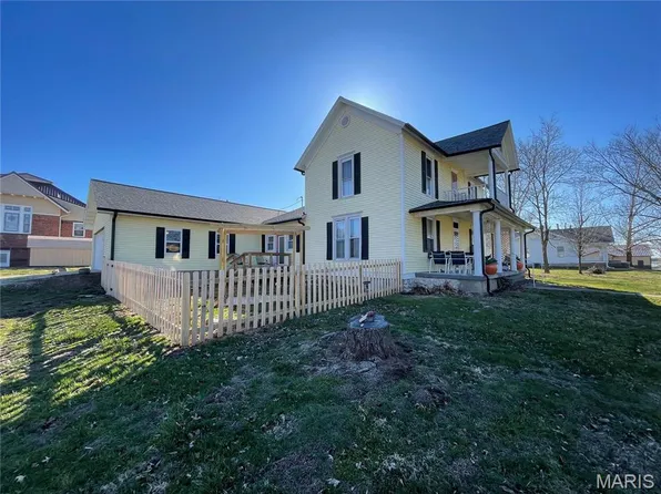506 E Jefferson St, Perry, MO 63462