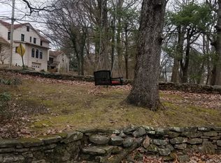 709 N Bragg Ave, Lookout Mountain, TN 37350