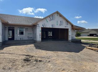 7110 Waterview Dr SW, Cedar Rapids, IA 52404