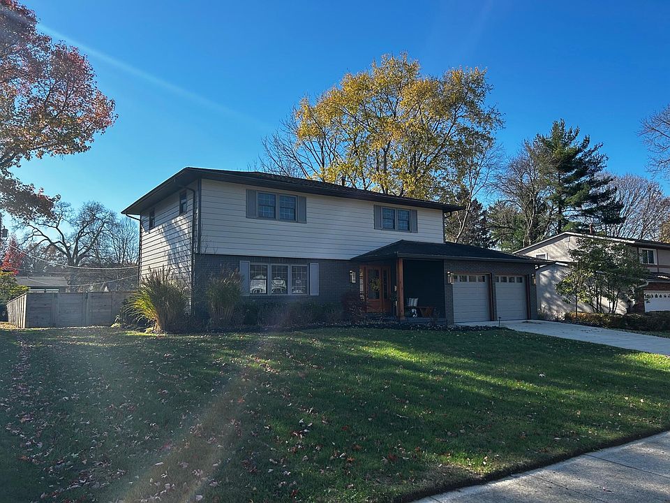 Front of 487 Longfellow from Sidewalk