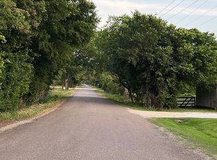 265 Woodlake Ln, Axtell, TX 76624