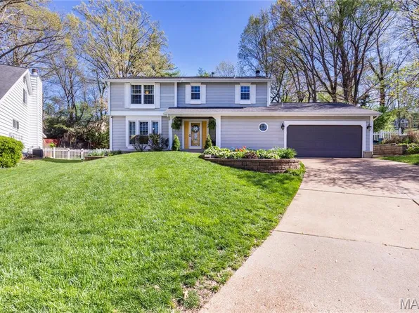 11296 Briarstone Dr, Saint Louis, MO 63126