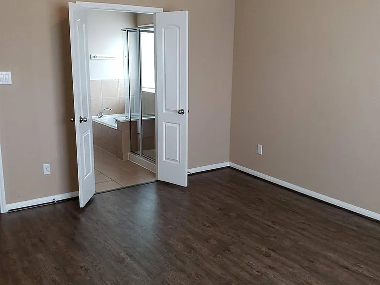 26707 Gladestone Ridge Ct — Photo 15