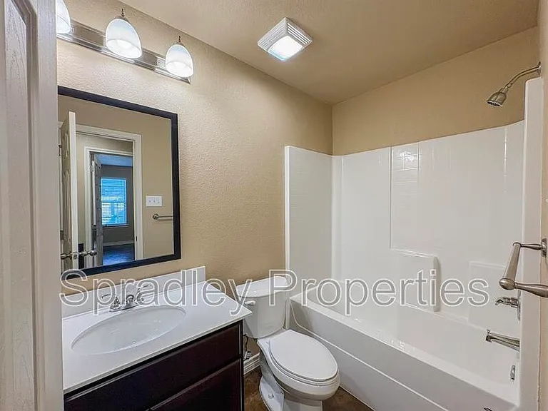 912B Mason Dr — Photo 8
