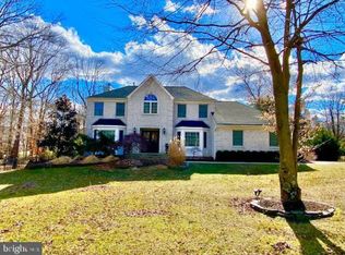 17 Monarch Ln, Freehold, NJ 07728