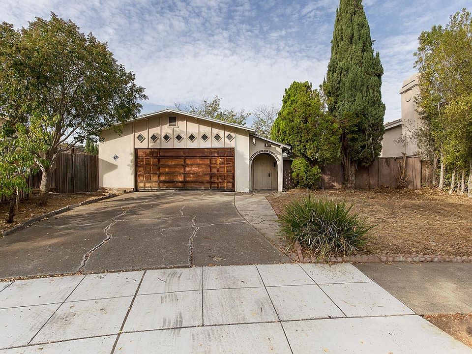 1st image of 879 Bette Ave