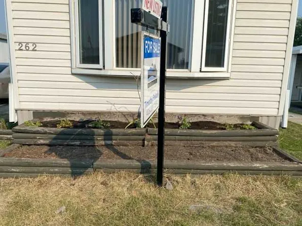 3223 83rd St NW #262, Calgary, AB T3B 5N1