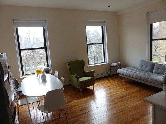 3rd image of 293 Central Park W APT 5a