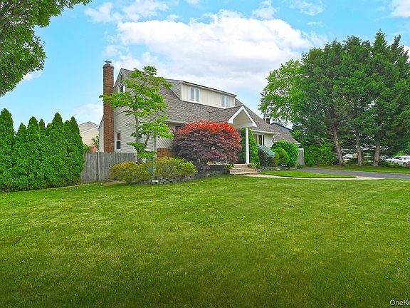 3rd image of 1238 Garden Place