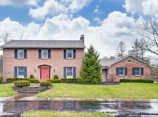 6832 Cloister Cliffs Dr, Middletown, OH