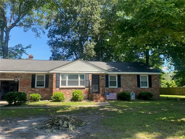 2408 Meiggs Rd, Chesapeake, VA 23323