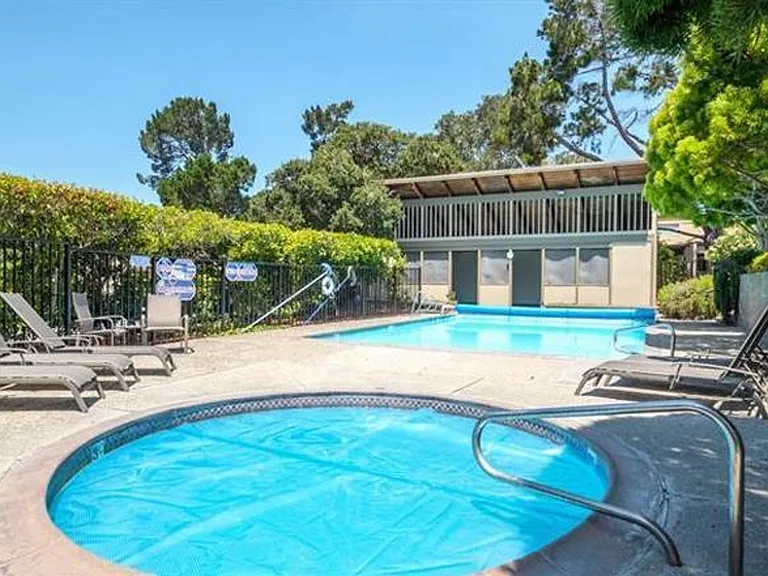 4 Montsalas Dr — Photo 20