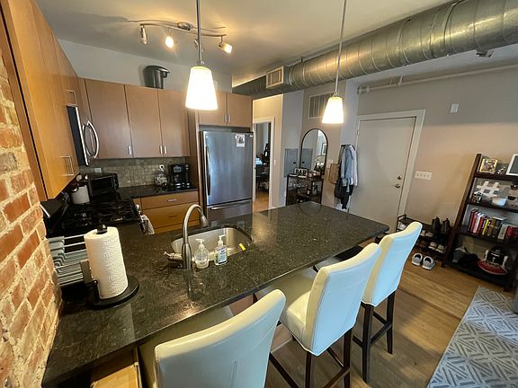 Breakfast Bar/Kitchen