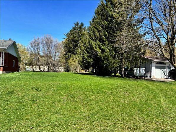 31 Christian St, Wilmot, ON N3A 2M6