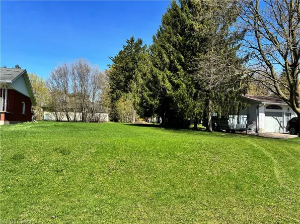 31 Christian St, Wilmot, ON N3A 2M6