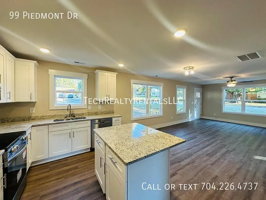Building Photo - 99 Piedmont Dr #2