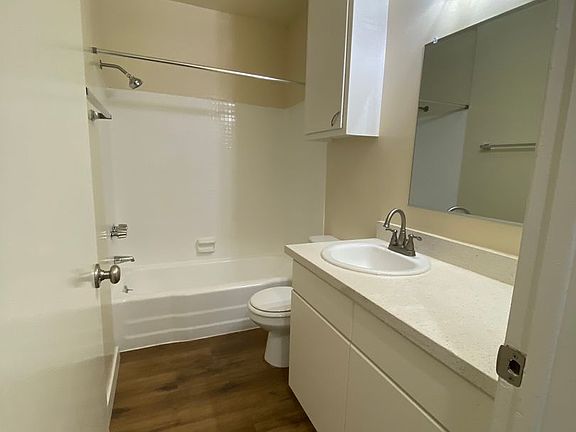 2nd image of 1831 N Gramercy Pl APT 110