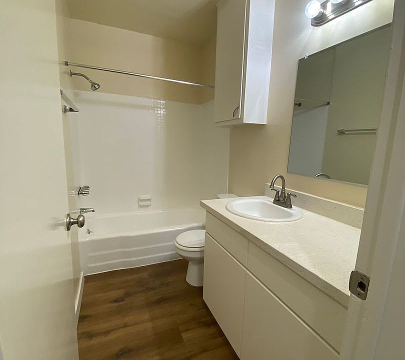 1st image of 1831 N Gramercy Pl APT 110
