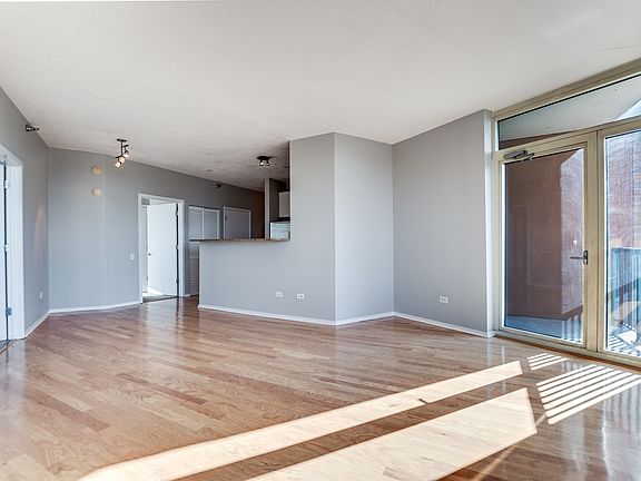 4th image of 600 N Kingsbury St APT 1110