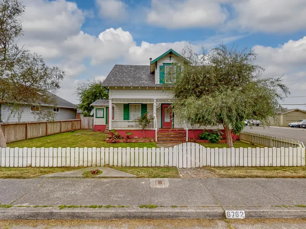 6762 Harrison Ave, Fields Landing, CA 95537