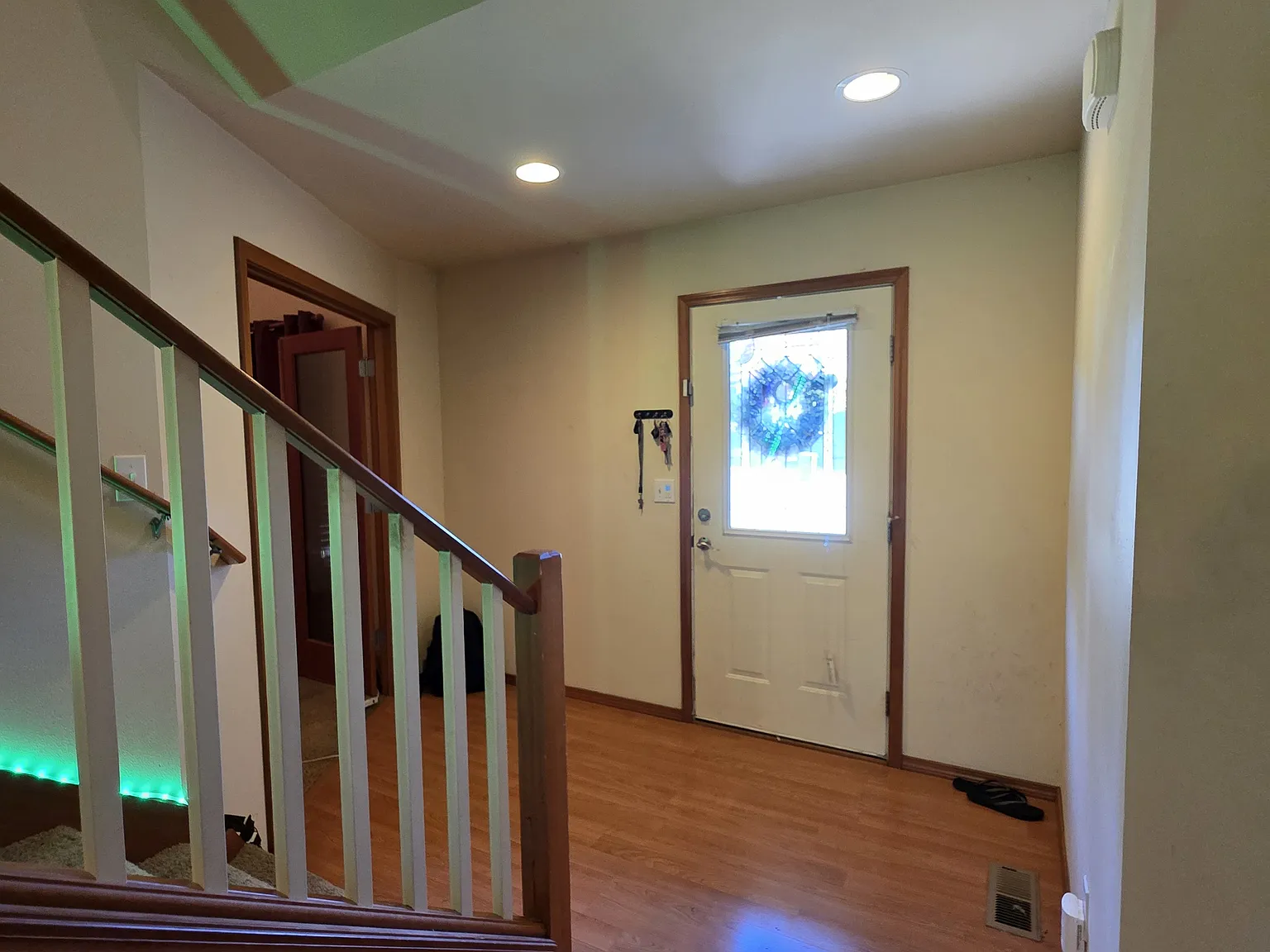 4 bed, 1995 sqft, $2,800 — Photo 2