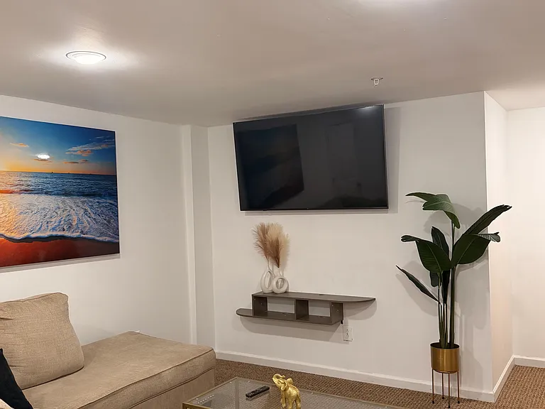 3213 Valley Forest Dr — Photo 2