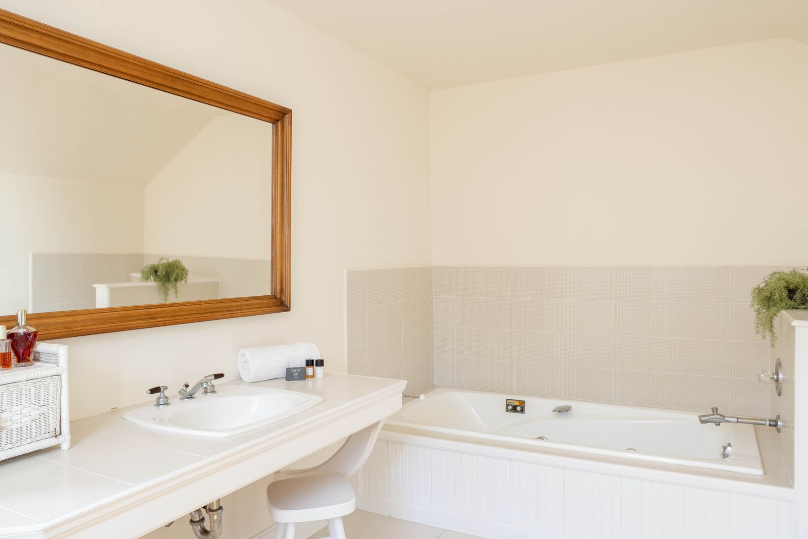  primary suite bath 2nd floor
