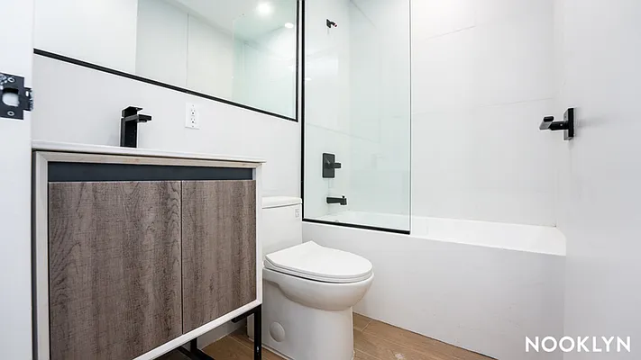 Rented by Nooklyn NYC LLC | media 22