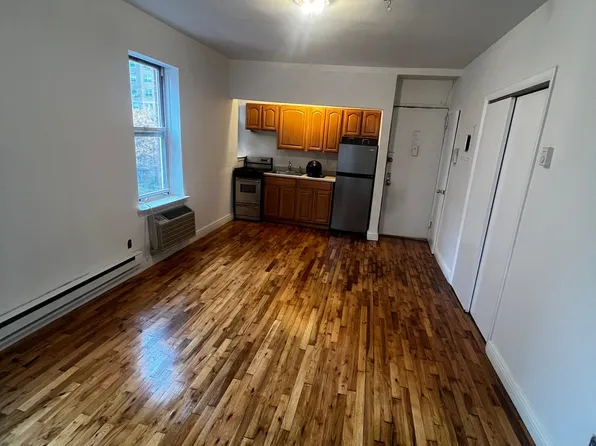 45 First Avenue image 9 of 15