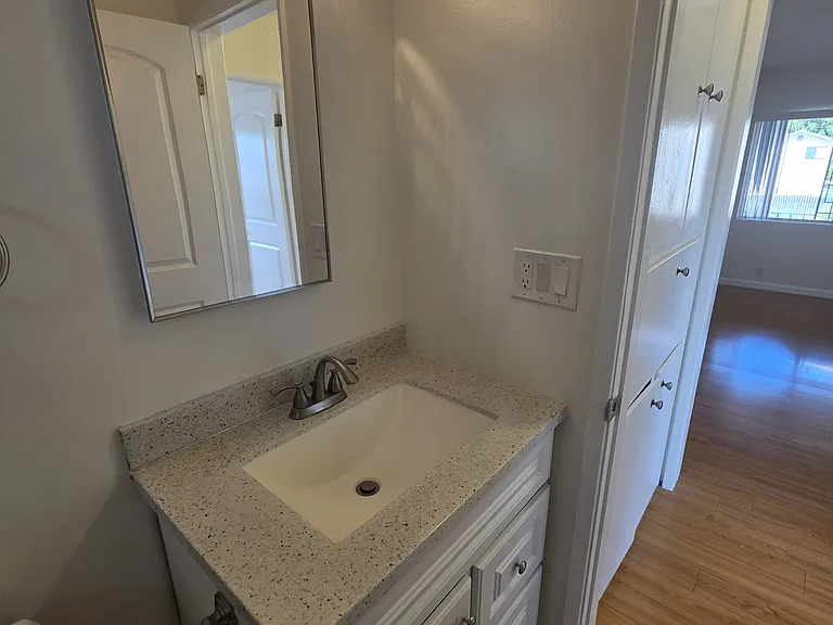 620 W Lexington Dr #5 — Photo 22