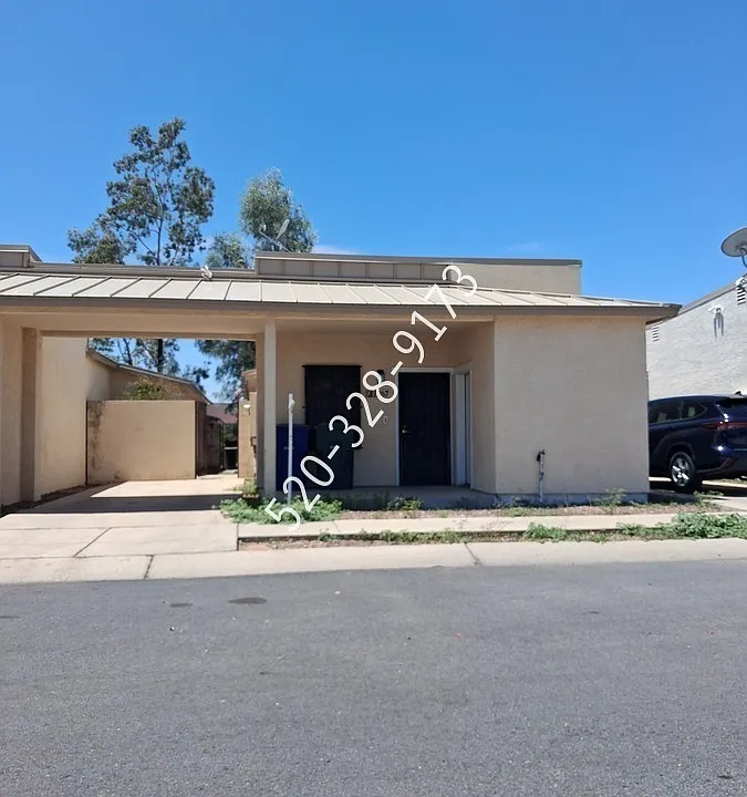 2867 N Tolman Dr