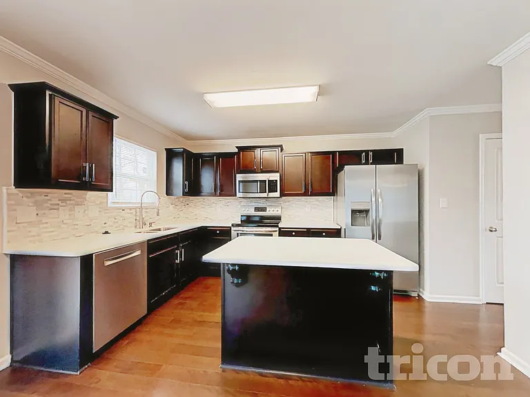 6931 Savannah Springs Dr — Photo 7