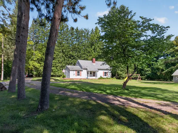 5735 Kibby Rd, Jackson, MI 49201