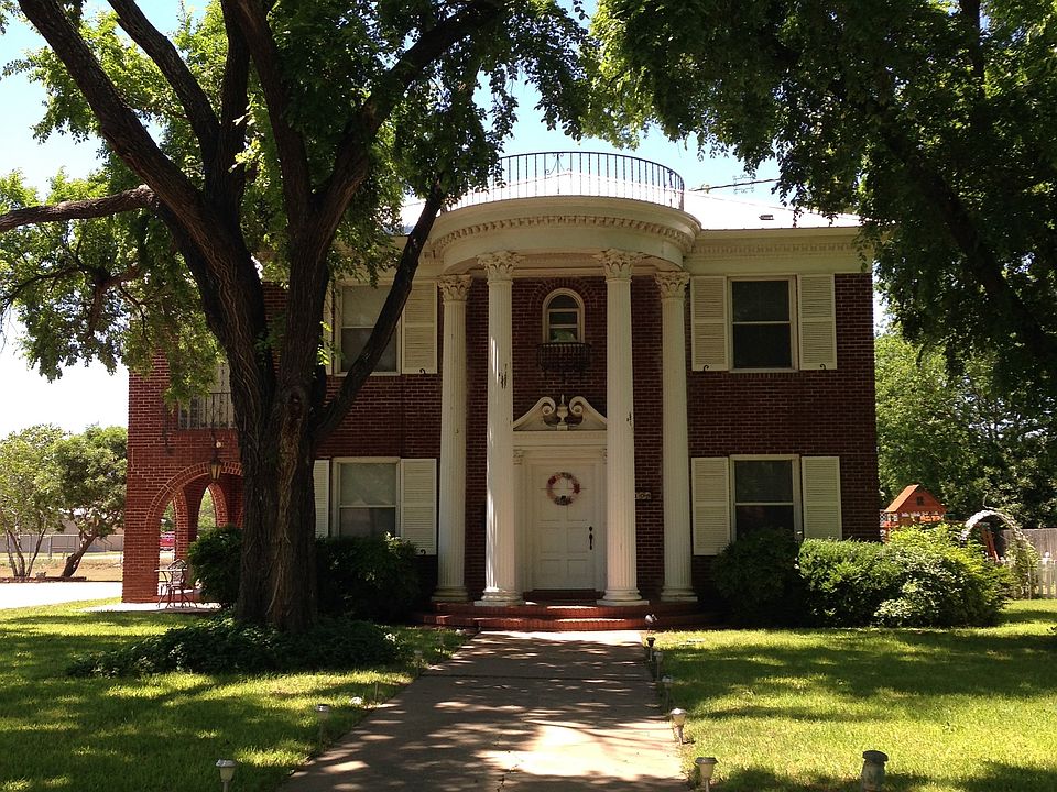 1st image of 1106 S College St