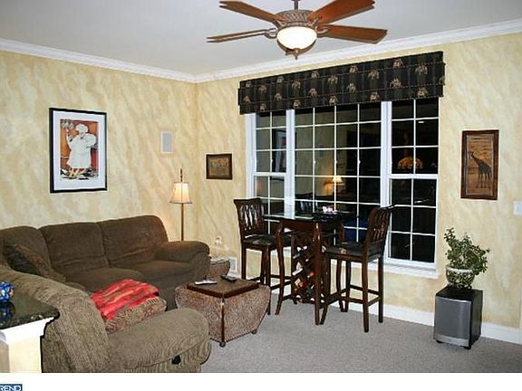 4th image of 81 Honeyflower Dr