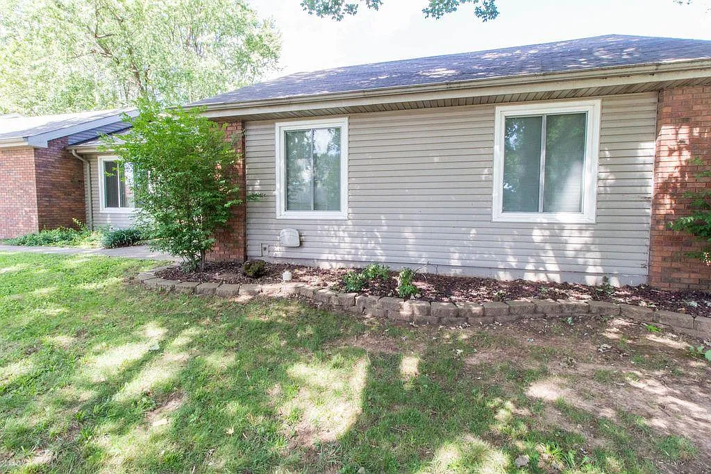 3 bed, 1468 sqft, $1,575 — Photo 4