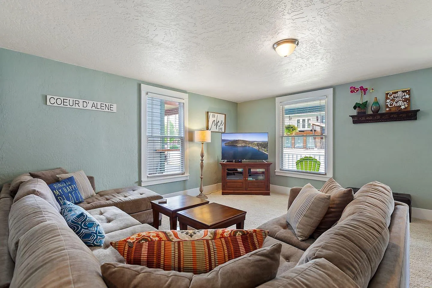 2 bed, 950 sqft, $1,900 — Photo 2