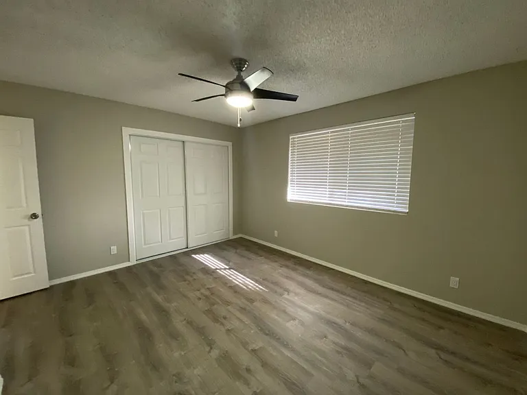 6243-6249 E Greenway Cir — Photo 38