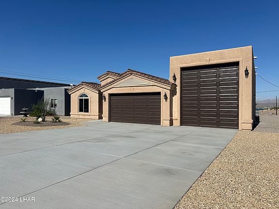 2nd image of 1365 Lake Havasu Ave N