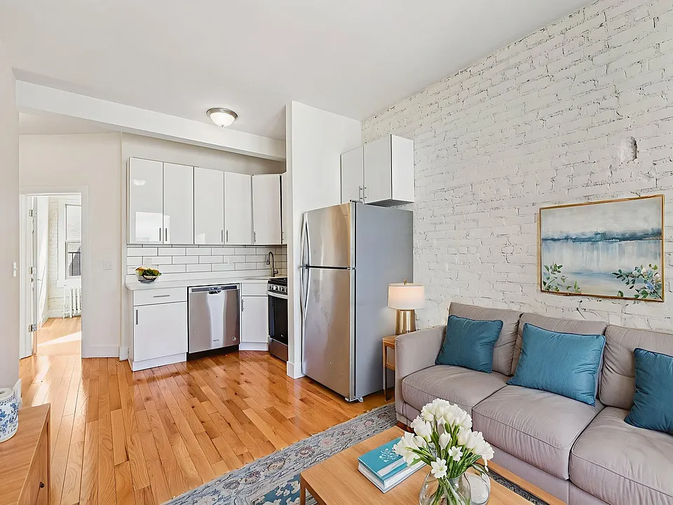 Magnolia Apartments